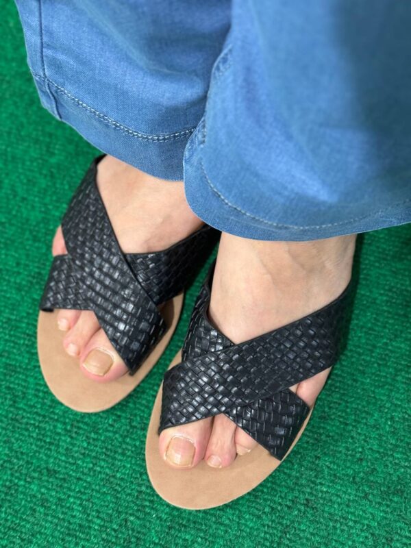 سندل مشکی قهوه ای بدون‌بند - Image 4