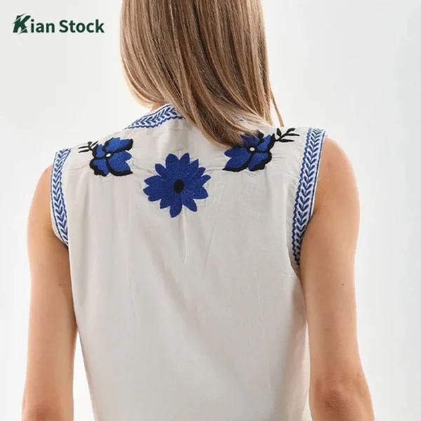 کراپ‌وست ترک‌ گلدوزی‌شده ترک آبی رنگ - Image 5