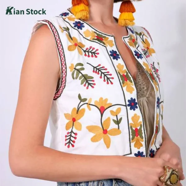کراپ‌وست گلدوزی‌شده ترک qu&si - Image 3