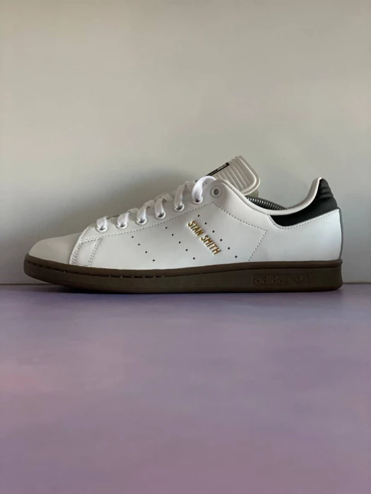 Picsart_24-08-20_14-14-33-544 کتونی آدیداس سفید مدل Stan Smith - Image 1