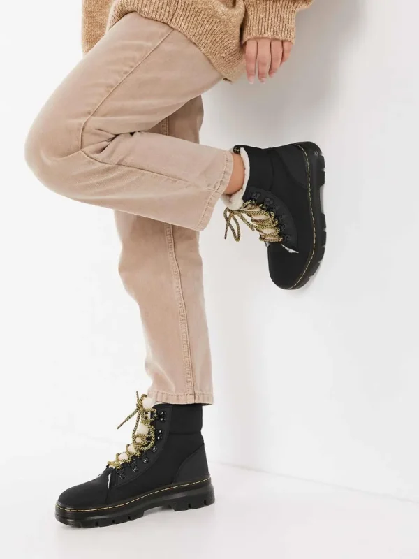 نیم بوت دکتر مارتینز ندل  tract teddy lined boots in black - Image 4