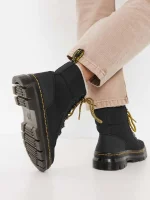 نیم بوت دکتر مارتینز ندل tract teddy lined boots in black - Image 3