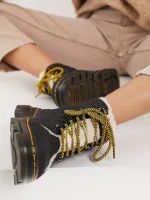 نیم بوت دکتر مارتینز ندل tract teddy lined boots in black - Image 2