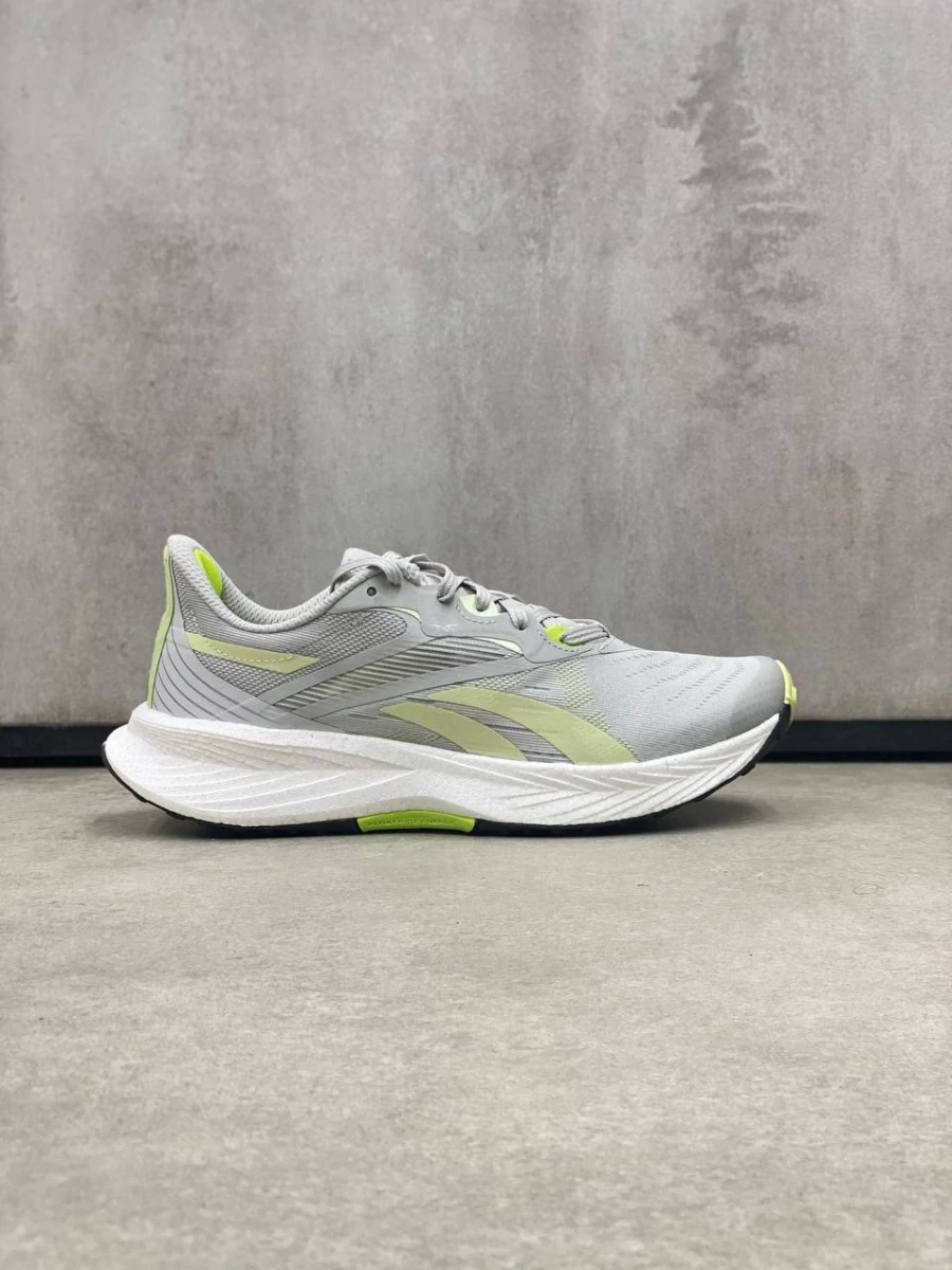 Picsart_24-11-05_19-38-56-363 کتونی ریباک مدل Reebok Floatride Energy 5 - Image 1