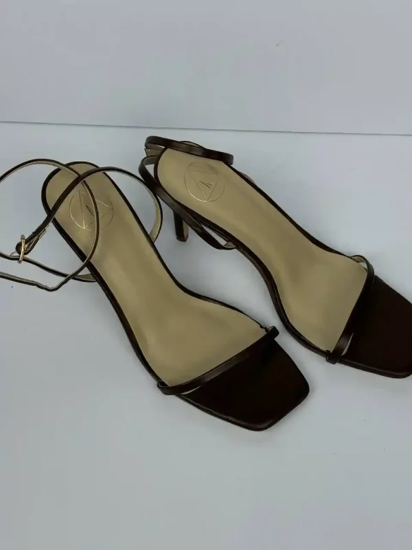 کفش مجلسی قهوه ای سوخته miss guided - Image 3