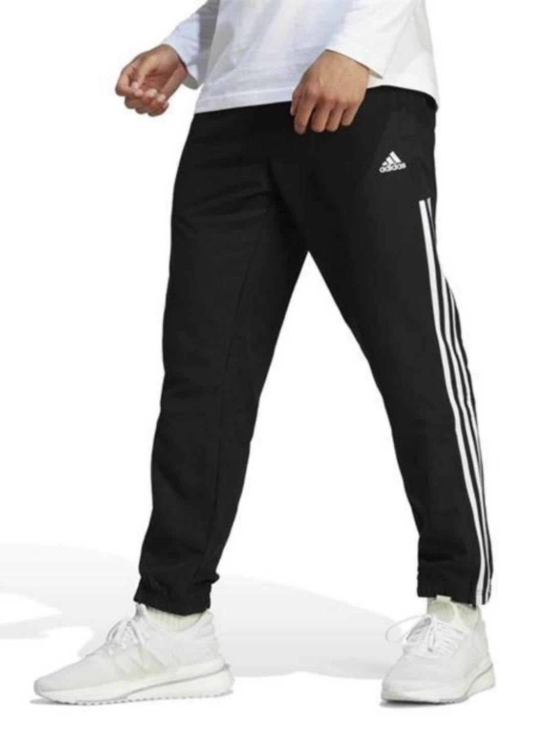 Picsart_25-04-09_00-12-11-221 adidas Samson 4.0 Tracksuit Bottoms - Image 1