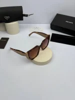 عینک پرادا کهربایی عدسی هایلایت - Image 3