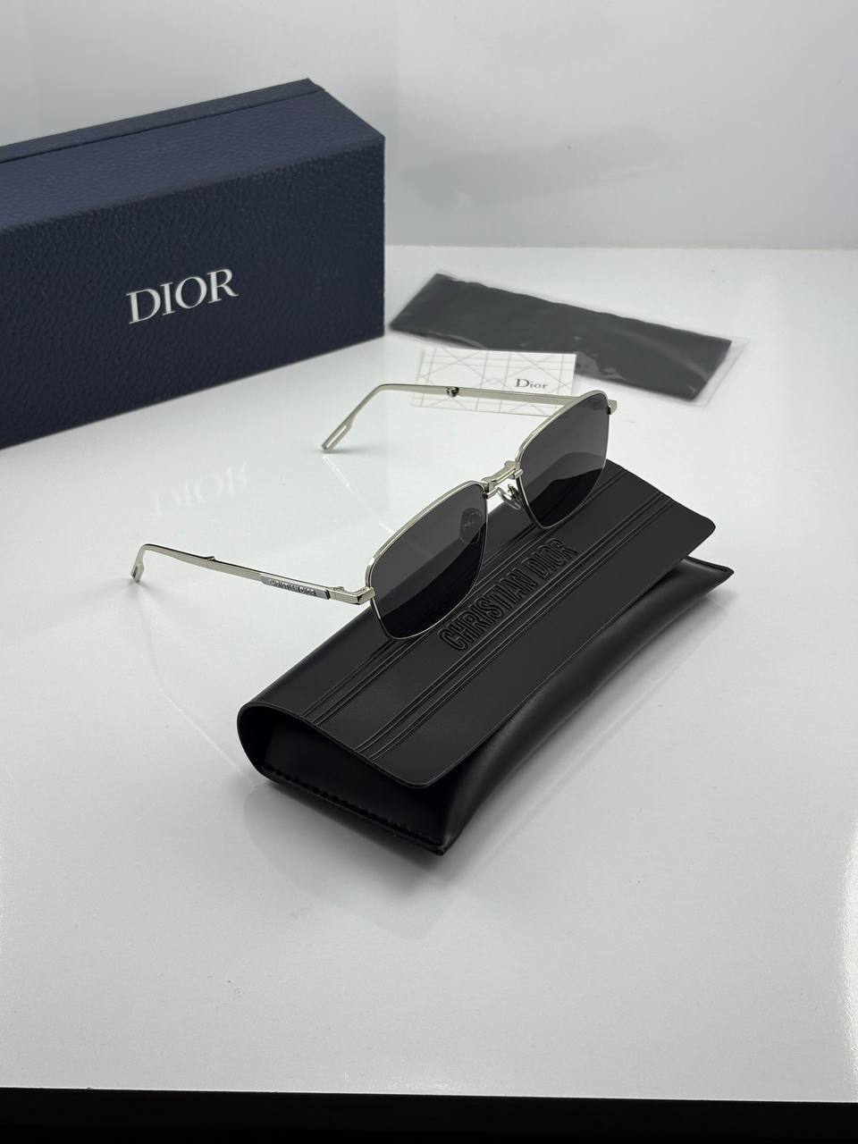 009A3885-DB80-483C-9084-16E19D6E74E3_converted عینک فریم نقره ای عدسی دودی dior90 s1u - Image 1