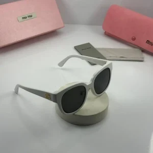 عینک miu miu -mu01zs فریم سفید عدسی دودی