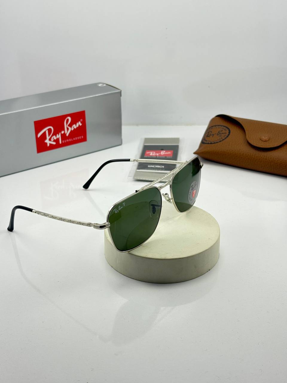 IMG_4396 عینک rb-3636p فریم نقره ای عدسی سبز - Image 1