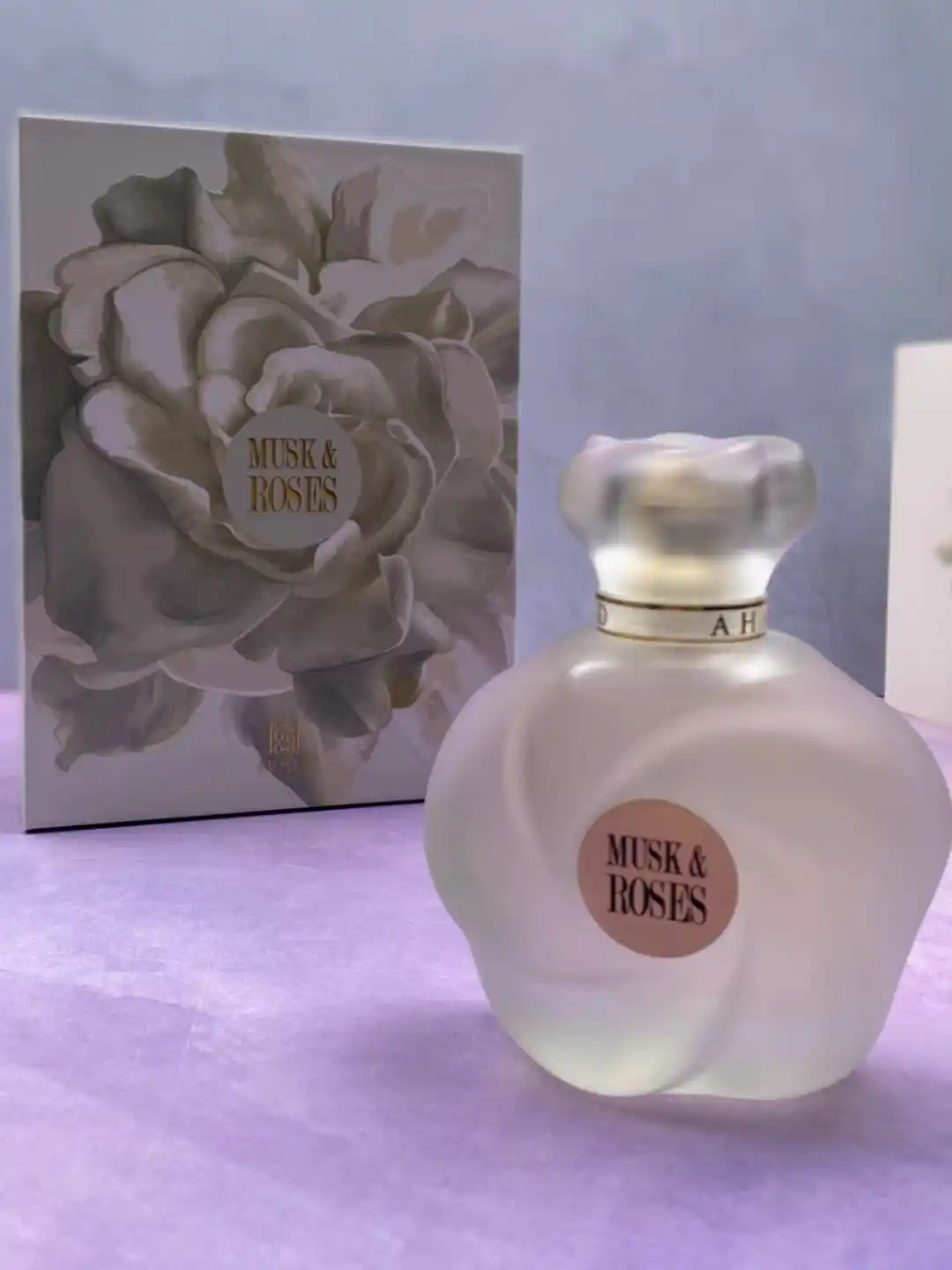 Picsart_25-07-23_03-06-17-427 عطر Musk & Roses - Image 1