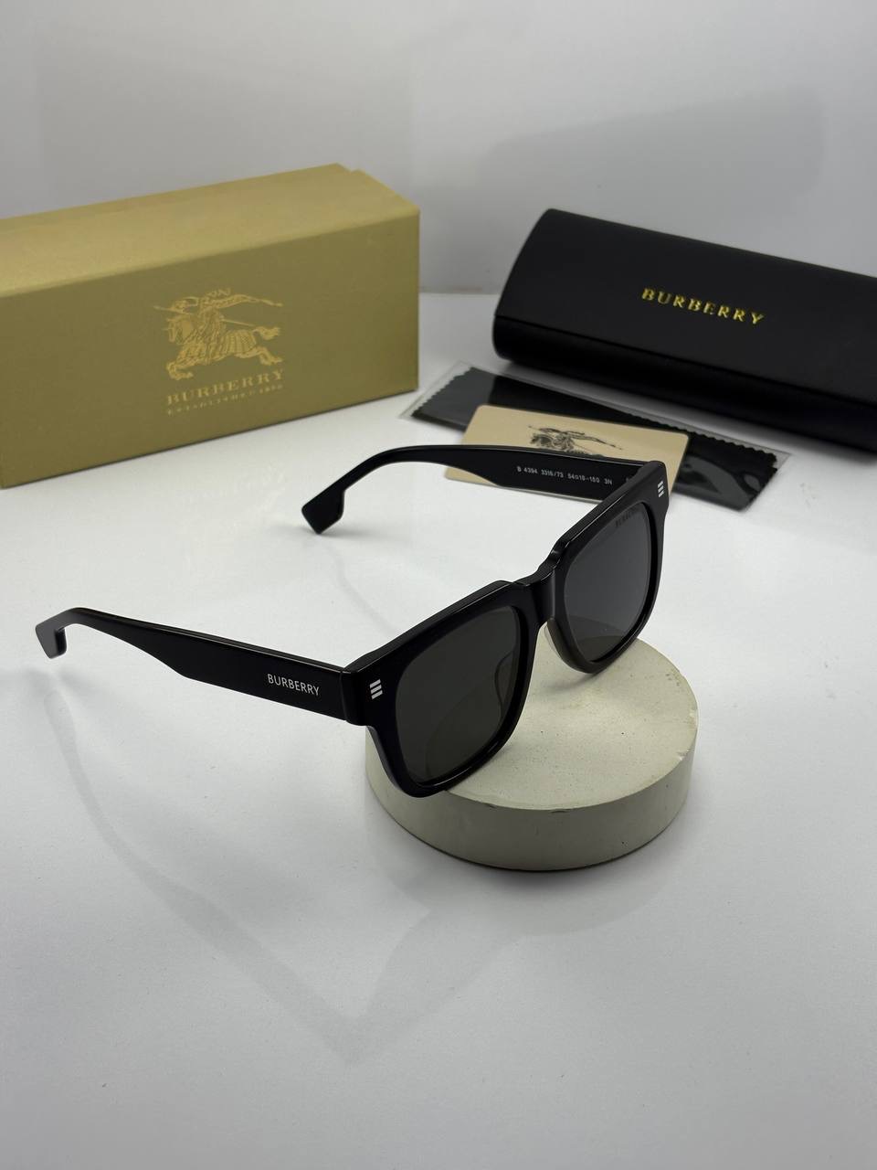 C42028A5-3AB1-4F98-938B-B8D7EA725133_converted عینک burberry b4394 مشکی براق - Image 1