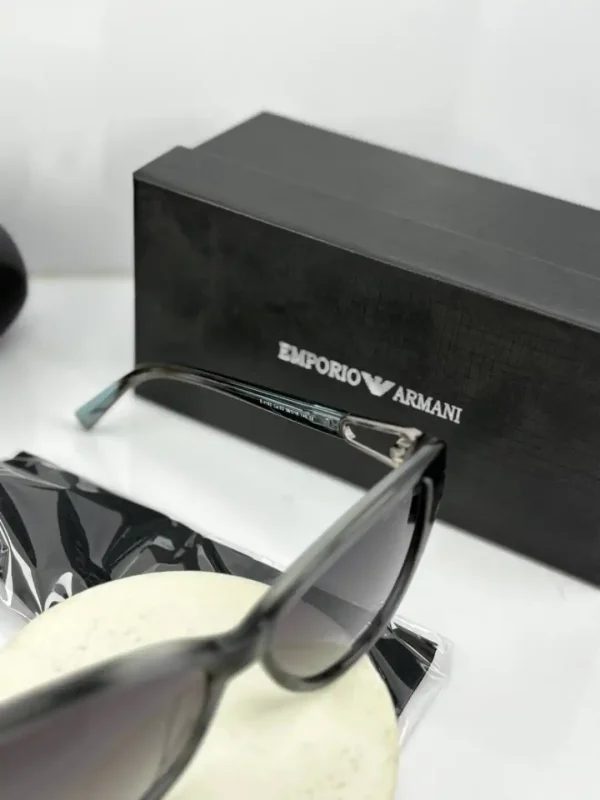 عینک EMPORIO ARMANI فریم و دسته طوسی عدسی هایلایت مشکی - Image 4