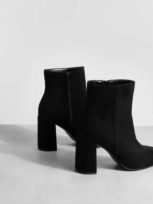 نیم بوت مخمل بلند گرد‌boohoo - Image 3