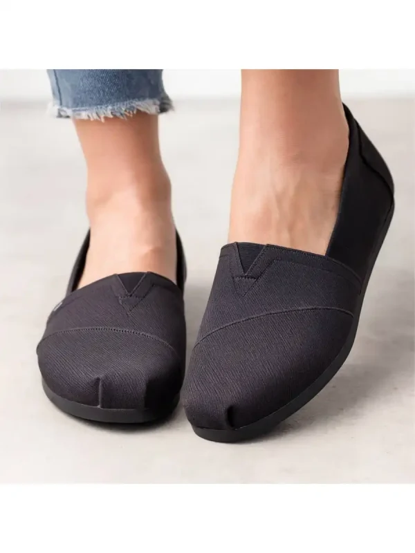 کالج Women's Blaze Canvas Sneaker - Image 4