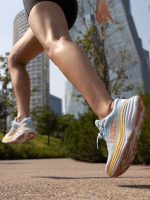 کتونی هوکا مدل HOKA - Women's Bondi 8 - Running - Image 6