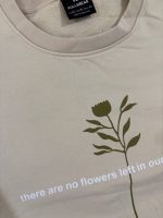 تیشرت کرم پلمبیر flowers - Image 2