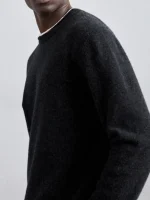 پلیور مردانه پشمی پرز دار مشکیJack &jones - Image 3