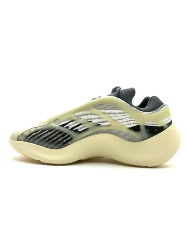 کتونی آدیداس مدل Adidas Yeezy Boost 700 - Image 2
