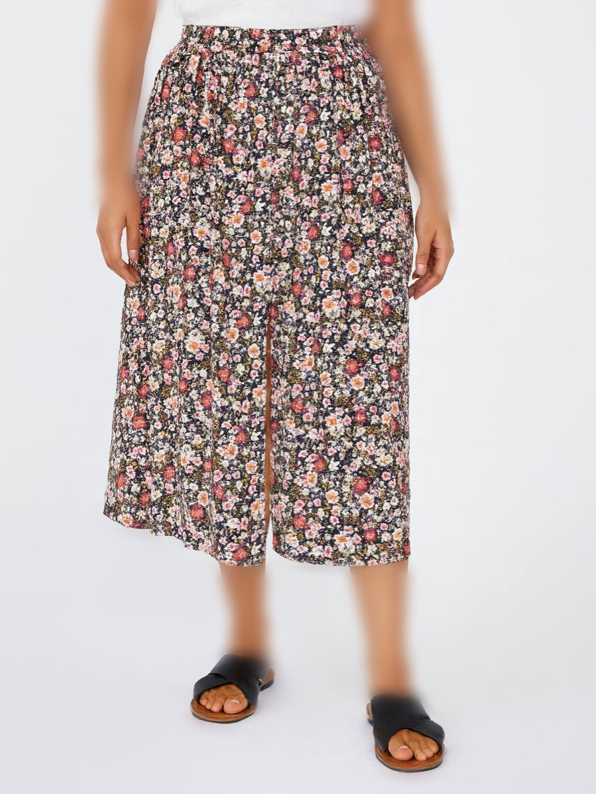 1CF0429A-772C-4E72-AE7E-715DC95D8472 دامن گل گلی nasty gal - Image 1
