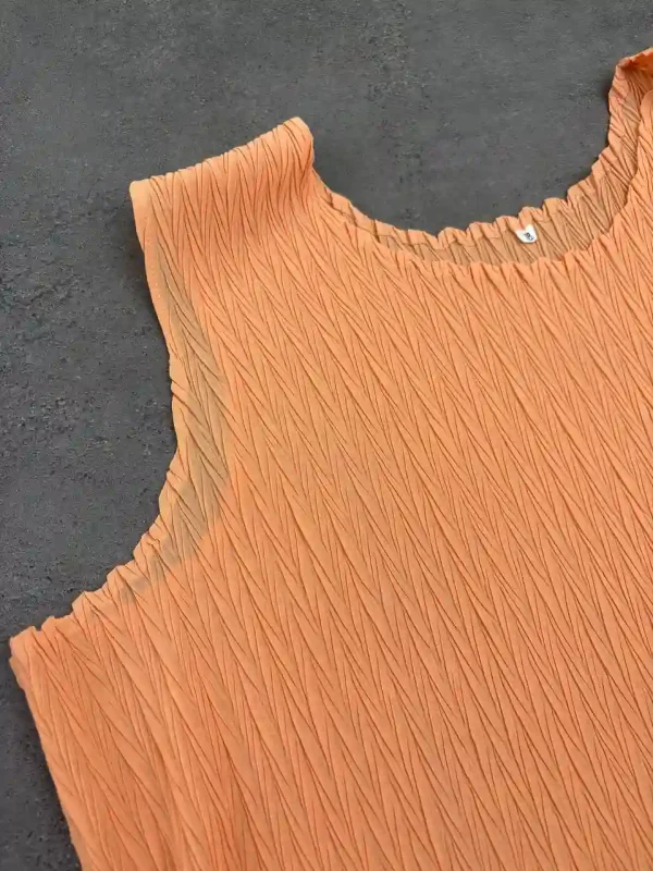 تاپ حریر پلیسه نارنجی - Image 2