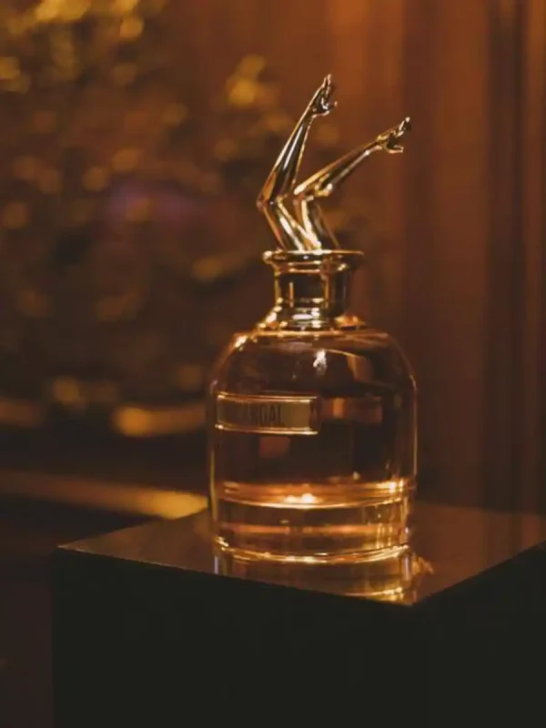 عطر اسکندل گلد | Scandal Gold - Image 3