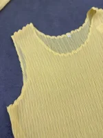 تاپ حریر پلیسه زرد - Image 2