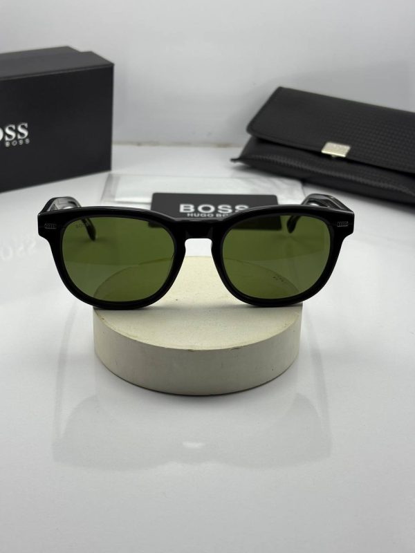 عینک مشکی براق عدسی سبز boss 1380/s - Image 3