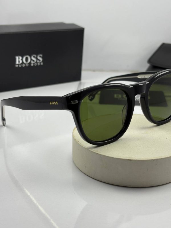 عینک مشکی براق عدسی سبز boss 1380/s - Image 2