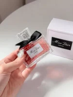 عطر میس دیور اسنس | Miss Dior Essence - Image 2