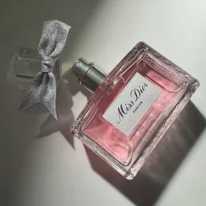 عطر میس دیور پارفوم | Miss Dior Parfum