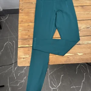 لگ سبز پر رنگ حرفه ای gap