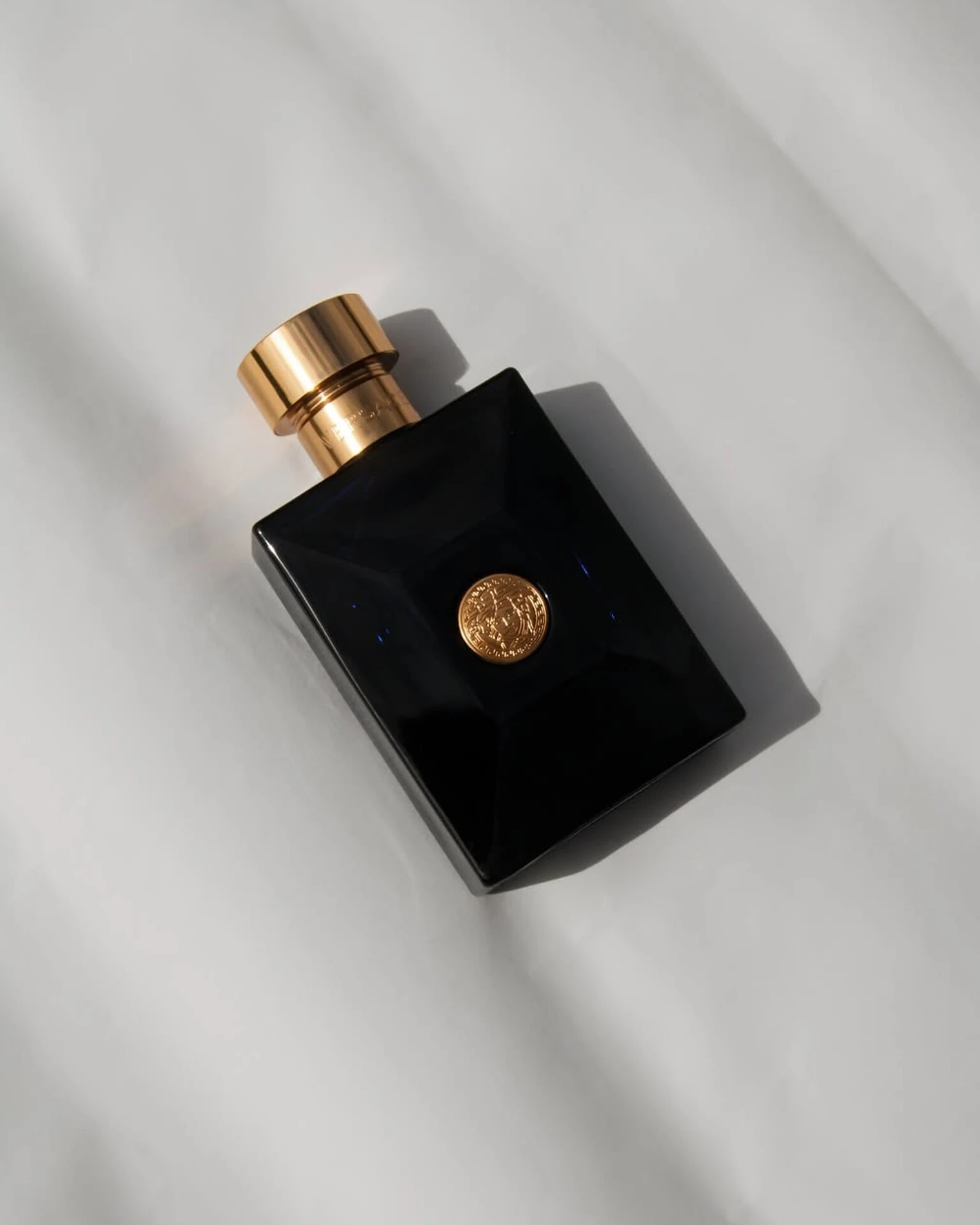 InShot_20260516_080508628 عطر ورساچه دیلان بلو پور هوم | Versace Dylan Blue Pour Homme - Image 1