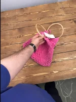 کیف قلاب بافی صورتی بند چوبی آستردار - Image 3