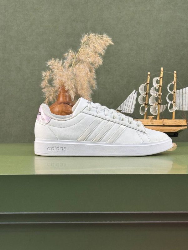 کتونی آد.ید.اس مدل Adidas Grand Court 2.0 سفید پشت صورتی - Image 2