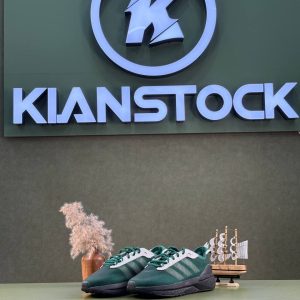 کتونی آدید.اس مدل adidas avryn سبز