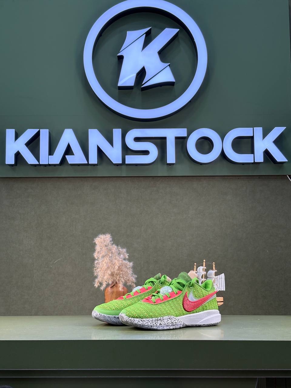 4E409F01-D004-4D80-9706-1D1B59A33D99_converted کتونی نا.یک مدل nike lebro20 - Image 1