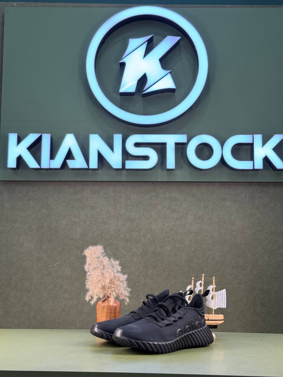 50AF8833-96A5-45E2-96C7-DA8EE385BEFE_converted کتونی آد.ید.اس مدل Adidas Black Kaptir - Image 1