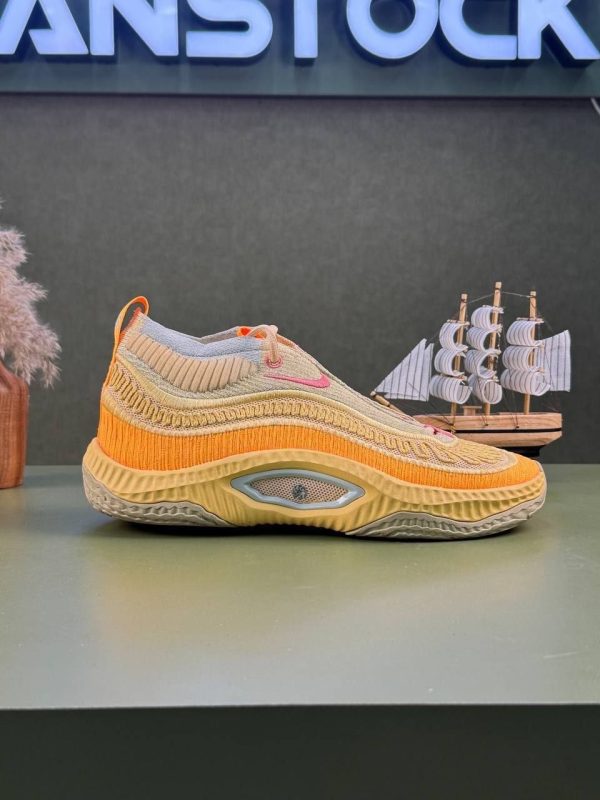 کتونی نا.یک مدل Nike Cosmic خوش رنگ - Image 3