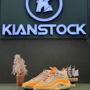 کتونی نا.یک مدل Nike Cosmic خوش رنگ