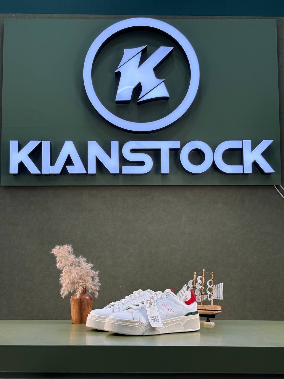 C8245436-3A3D-41DE-AC00-FE72AFC3DC7F_converted کتونی آدید.اس مدل adidas stan smith bonega - Image 1