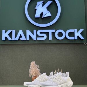 کتونی آد.ید.اس مدل adidas ul traboost