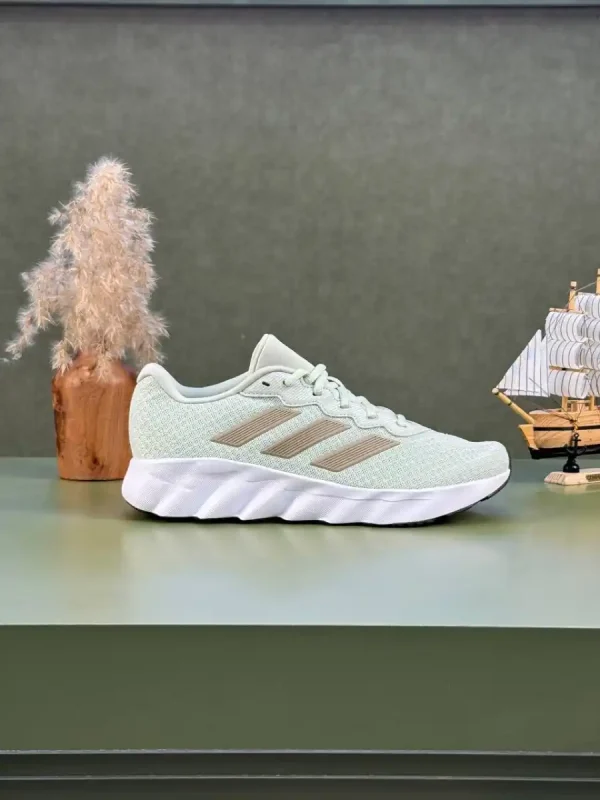 کتونی آد.ید.اس مدل Adidas Switch Moe - Image 2