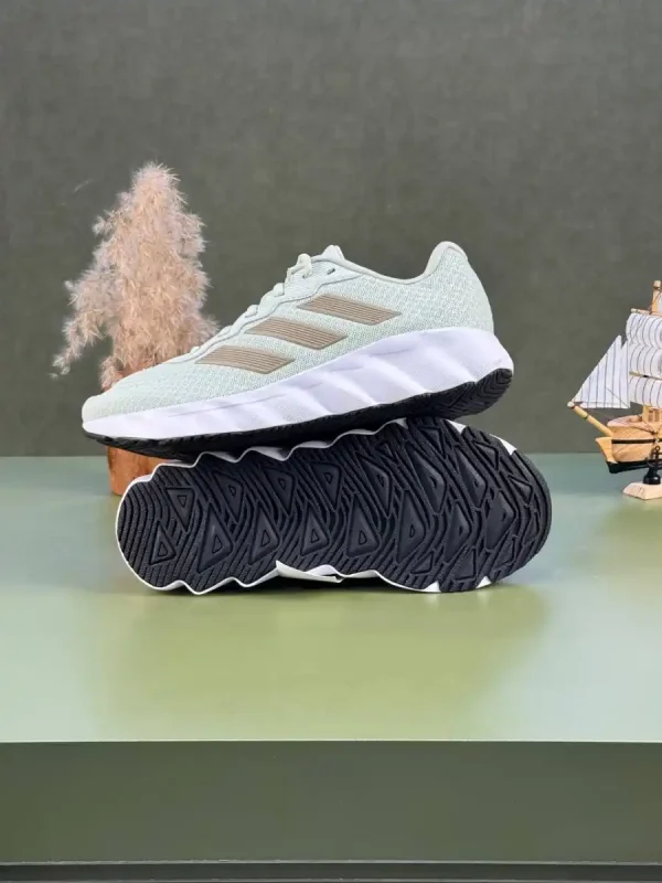 کتونی آد.ید.اس مدل Adidas Switch Moe - Image 3
