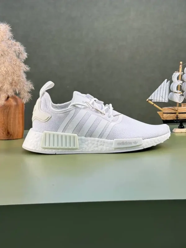 کتونی آد.ید.اس مدل Adidas Nmd_r1 - Image 2