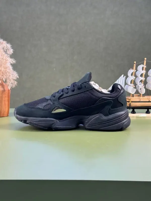 کتونی آد.ید.اس مدل Adidas falcon - Image 3