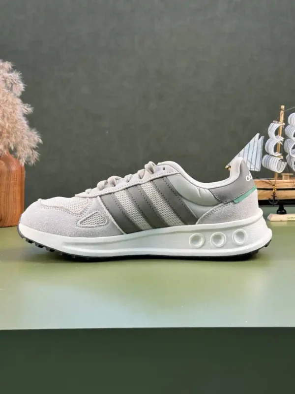 کتونی آد.ید.اس مدل Adidas Run 70s - Image 3
