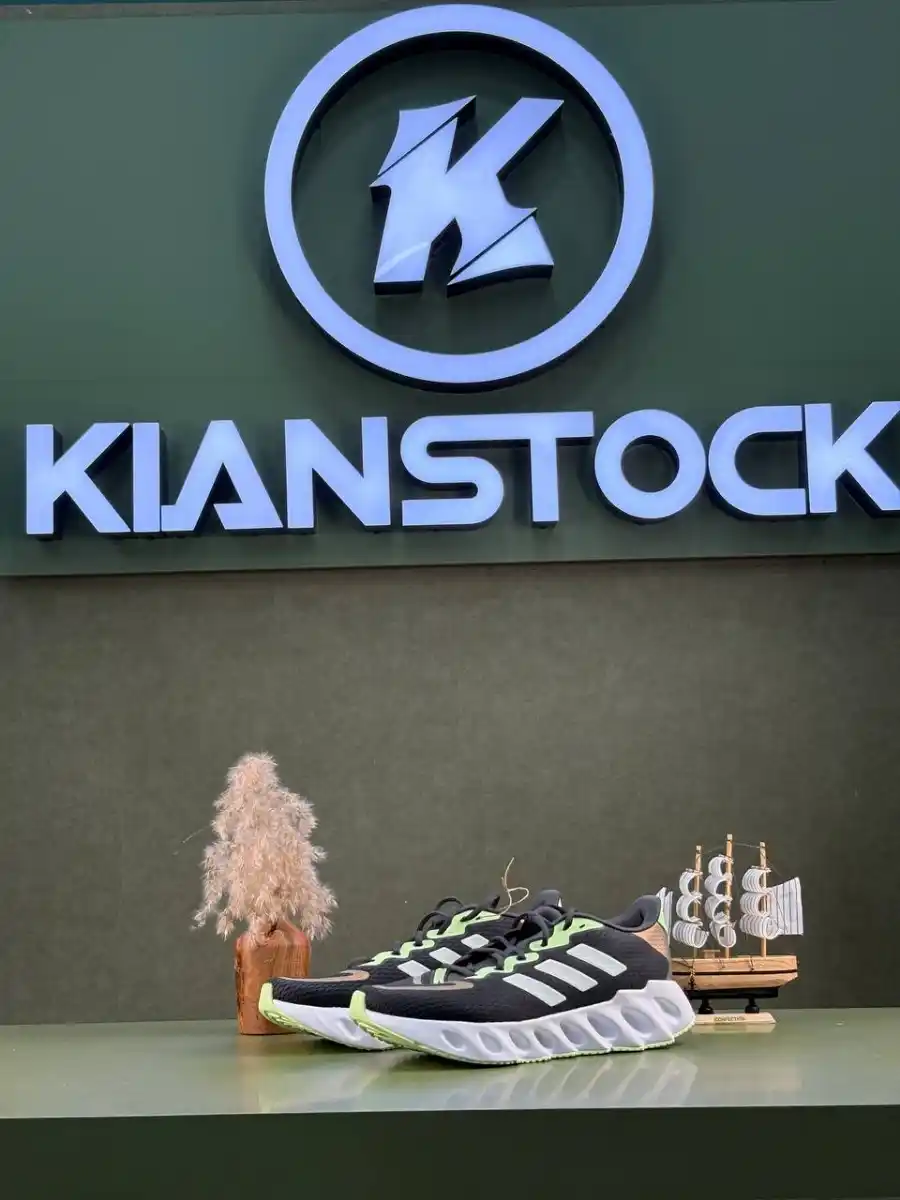 Picsart_26-06-22_21-02-28-428 کتونی آد.ید.اس مدل adidas swtch run - Image 1