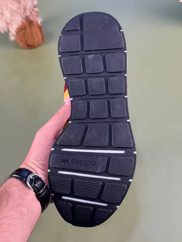 کتونی آد.ید.اس مدل Adidas Swift Run x - Image 4