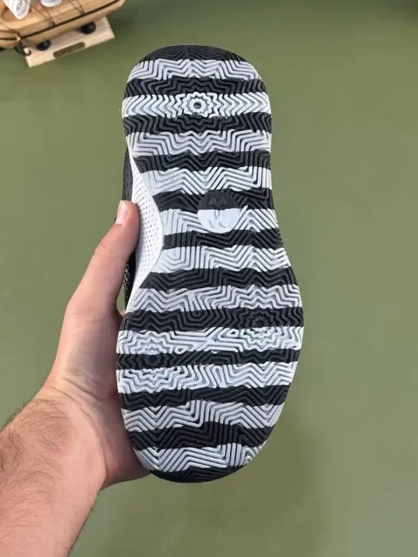 کتونی آن.در.ام.ور مدل Under Armour سیاه سفید - Image 4